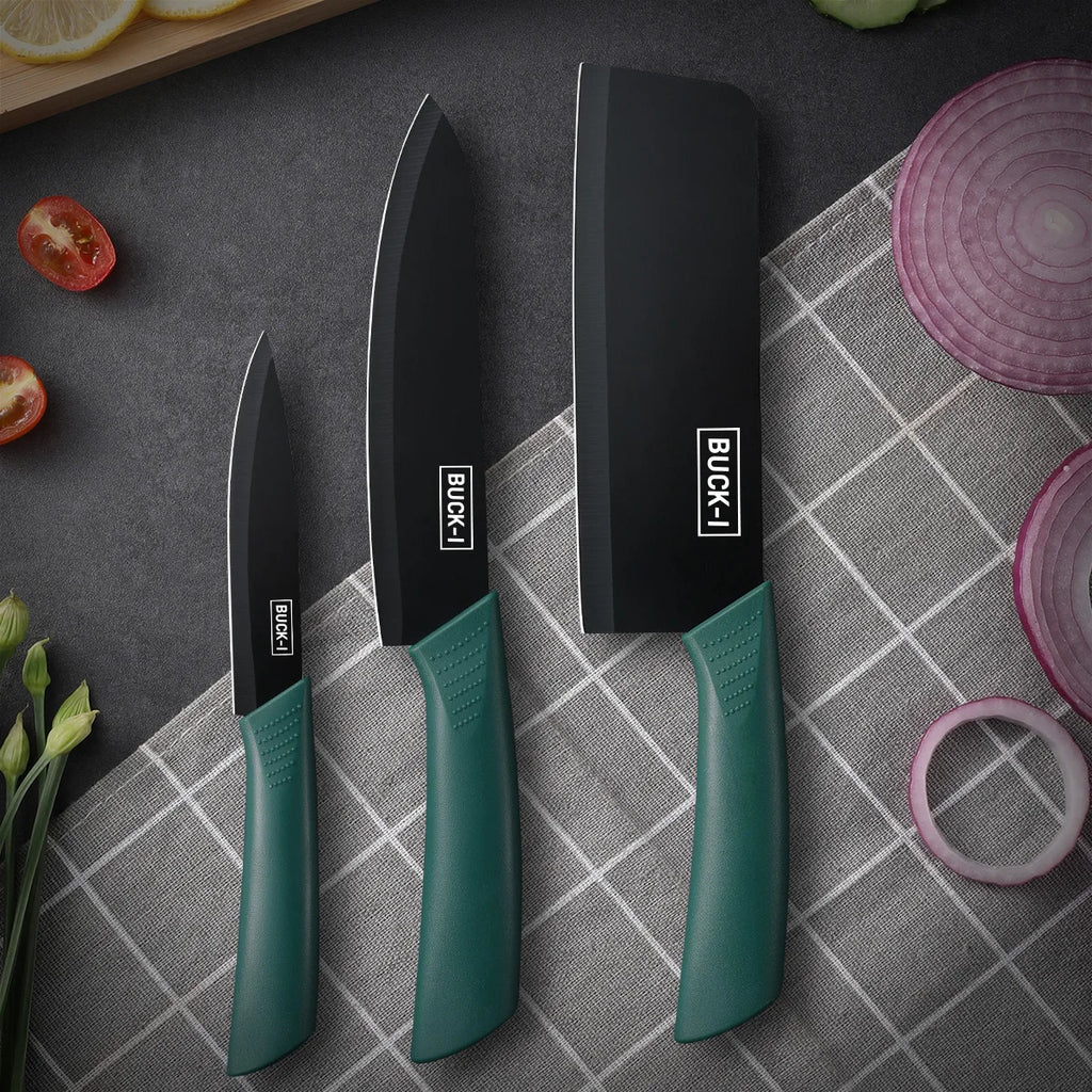 Kitchen knife set, including a small utility knife, chef's knife, and fruit knife with knife covers, for cutting meat, vegetable