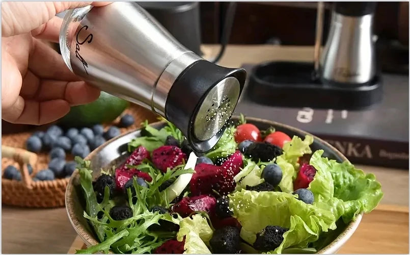 Kitchen Glass Spice Bottle Adjustable Refillable Salt and Pepper Shakers 2pcs Set with Shelf Spice Dispenser With Pour Holes