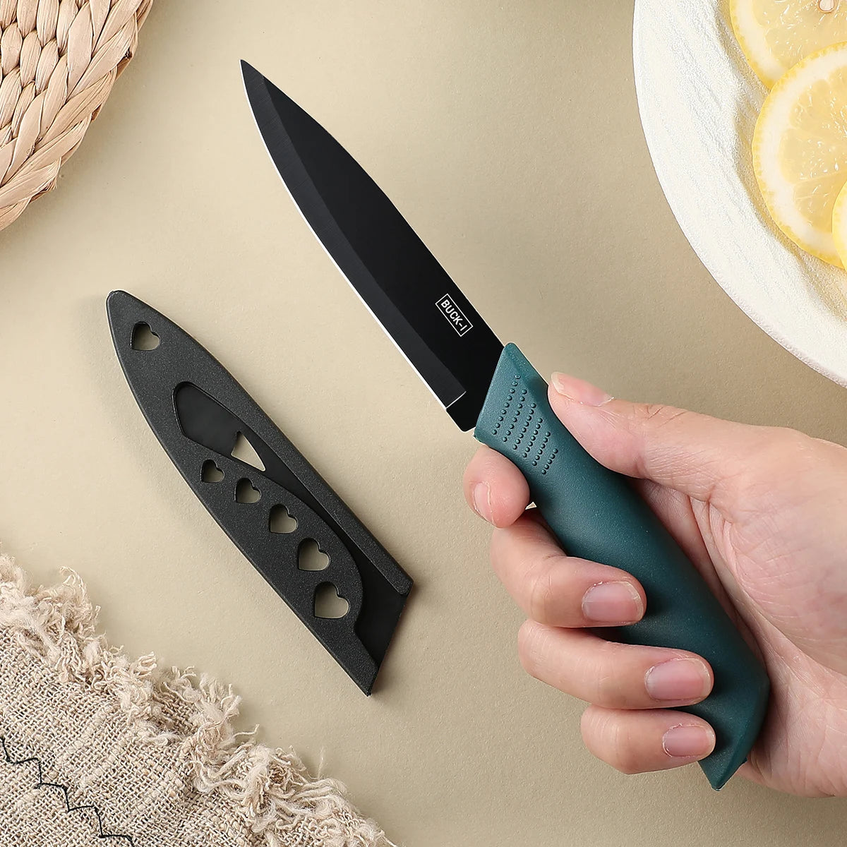Kitchen knife set, including a small utility knife, chef's knife, and fruit knife with knife covers, for cutting meat, vegetable
